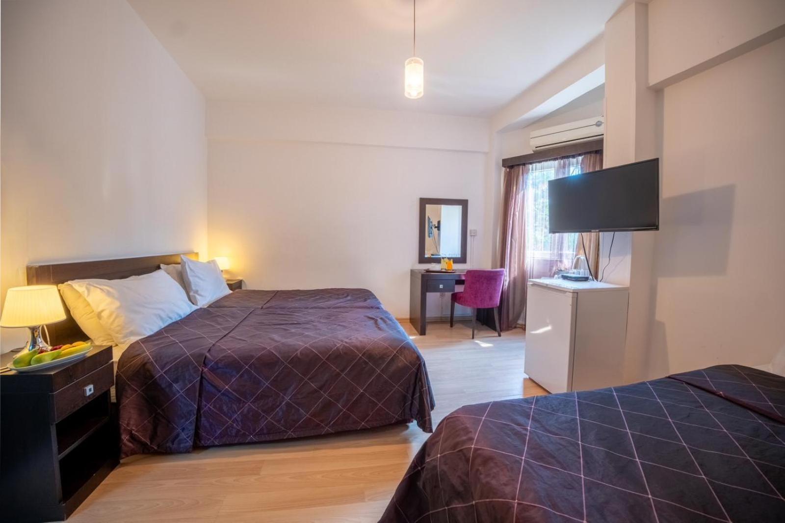 Kyrenia British Harbour Hotel Esterno foto