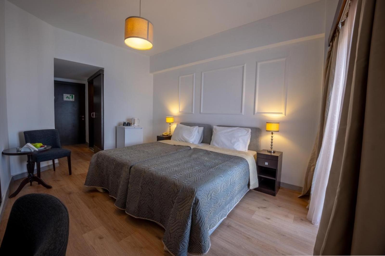Kyrenia British Harbour Hotel Esterno foto